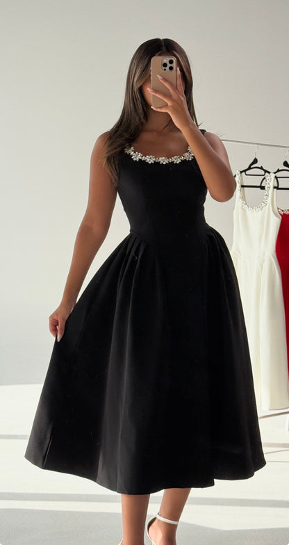 024-Aurora dress in black Fay the label